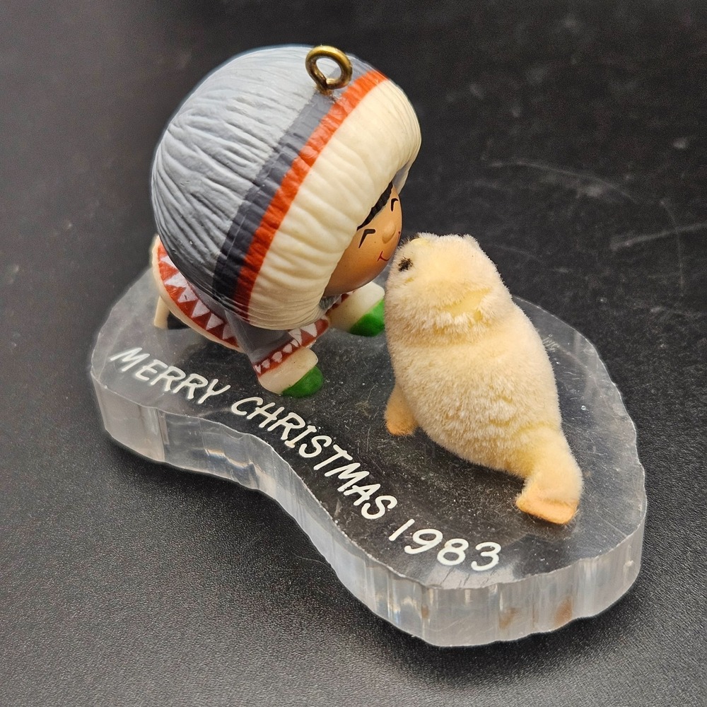 Vintage 1983 Frosty‎ Friends Eskimo & Baby Seal Nose to Nose Christmas Ornament